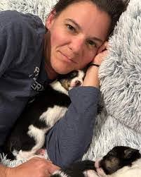 Nicole Raith's Instagram, Twitter & Facebook