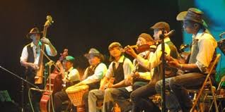 Namun, berkat bimbingan dan bantuan dari pihak lain, akhirnya makalah seni tradisional ini dapat terselesaikan. 6 Fakta Menarik Gordang Sambilan Alat Musik Tradisional Mandailing Yang Melegenda Merdeka Com