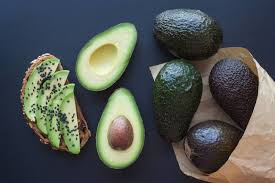 Tapi sejak ada anak, saya mula tahu yang avocado ini sangat femes sebagai antara 1st semisolid food untuk baby. Cara Memilih Alpukat Yang Matang Dan Siap Dikonsumsi