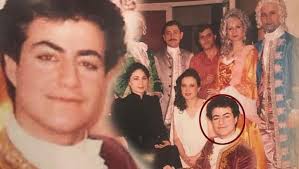Tüm bunlar olurken soyman, eşinin haberi olmadan ortaokul sınavlarına girmiş ve eğitim için çabalamıştır. Estetiksiz Hali Ile Bu Unluyu Taniyabilecek Misiniz En Son Haberler