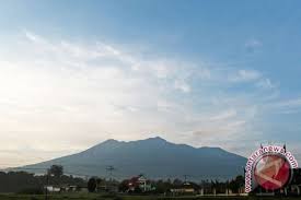 Rumah lahan menurun pegunungan / villa dijual villa mewah di kawasan hijau view pegunungan di dago bandung. Aktivitas Vulkanik Gunung Marapi Di Sumbar Menurun Antara News