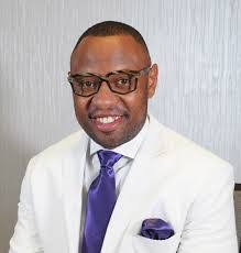 Louella Henderson's Instagram, Twitter & Facebook