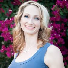 Female Disruptors: Rachel Fiori of Masters of Self University On The Three  Things You Need To Shake Up Your Industry