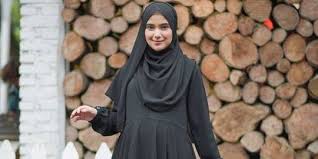 | status selebritis download aplikasi vidio sekarang juga. Resmi Berstatus Sebagai Ibu Begini Kondisi Terkini Nadya Mustika Dan Bayinya Merdeka Com