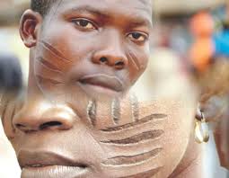 Tribal marks: Art caught between tradition and modernity