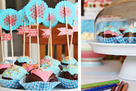 Having started out baking for children's parties, martha swift and then business partner lisa thomas, quickly noticed how well the cupcakes went down with adults! Thomas Und Seine Freunde Geburtstag Kindergeburtstag