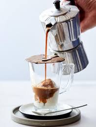 Diy Affogato With Melting Chocolate Recipe Melting Chocolate Coffee Recipes Coffee Brewing