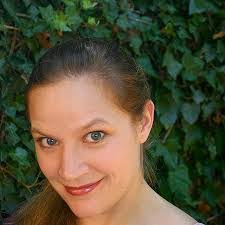 Hannah Crum's Instagram, Twitter & Facebook