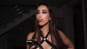 Beurettine MYM leak , beurette à gros cul sur les réseaux