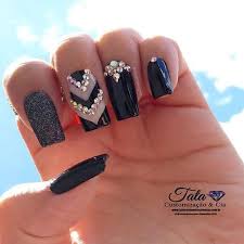Unhas Decoradas Com Pedras 25 Inspiracoes Incriveis Para Voce Arrasar Unhas Azuis Unhas Pretas Unhas Decoradas