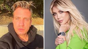 El coqueteo viral entre Wanda Nara y Maxi Lopez: Me debes una cena