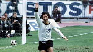 A prolific striker renowned for his clinical finishing, especially in and. 60 Seconds Gerd Muller Eurosport