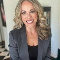 Laura Montz's Instagram, Twitter & Facebook