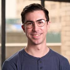 I'm incredibly excited to share my promotion to Director, Deal Desk  Americas at Braze! It's been an amazing 3 years and 9 months with the best  manager in the biz (Katie Zinman),