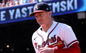 Is Mike Yastrzemski related to Carl Yastrzemski?