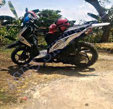 Mereka mengubah corak striping bawaan motor dengan grafis cutting sticker. Kumpulan Modif Honda Beat Fi Trail Terlengkap Botol Modifikasi