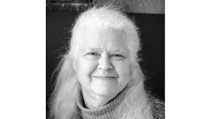 Linda Lorenz's Instagram, Twitter & Facebook