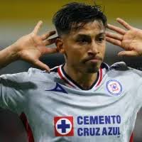 El video inédito de Gilberto Mora brillando con la playera de Cruz Azul