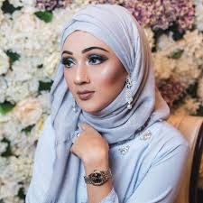 Sumaya Khan Makeover Studio (@sumayakhanmakeover) • Facebook