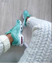 Verkaufe hier nike sportschuhe die mir zu klein sind. Sneakerparadies Sneaker Fashion Beauty Und Mehr Nike Schuhe Neue Sneaker Sneaker Damen