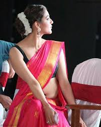 Telugu actress sai akshita navel images in saree so beautiful and amazing. Kajal Agarwal Hot Navel Show In Saree Sexy Saree Wearing Reveals Her Hot Belly