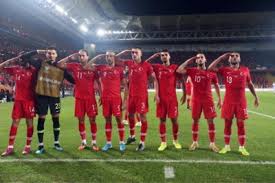 In het team turkije 26 spelers. Uefa Legt Turkije Geldboete Op Na Militaire Groet Van Turkse Het Nieuwsblad Mobile