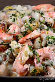 Crevettes Et Petits Fruits De Mer Sauce Cremeuse A L Estragon Recipe Mixed Seafood Recipe Delicious Seafood Recipes Seafood Recipes