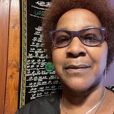 Which song is better, Let's Get It On or Close The Door?