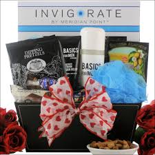 Explore gift ideas with everyday styling options and more. Valentine Gift Basket Ideas For Men Vallentine Gift Card