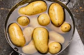 Vérifiez la cuisson des pommes de terre: Comment Cuire Des Pommes De Terre En 5 Minutes