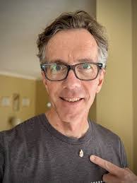 Eddie Broxson's Instagram, Twitter & Facebook