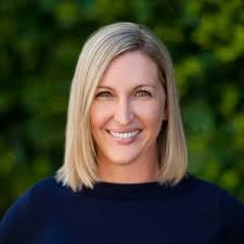 Claire Namdar, Real Estate Agent