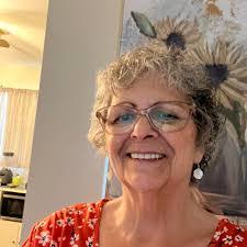 Janelle Pugh's Instagram, Twitter & Facebook