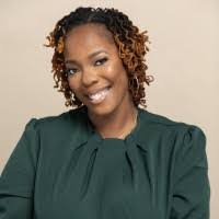 Kelli Dickerson's Instagram, Twitter & Facebook