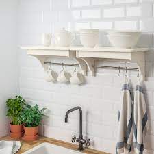 Que ce soit sur le mur de la cuisine, de ta chambre, dans le garage ou dans ton bureau, tu peux les installer partout où cela est nécessaire. Tornviken Etagere Murale Blanc Casse 195 8 50 Cm Ikea