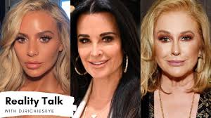 Jun 30, 2021 · kyle richards has been a mainstay on real housewives of beverly hills since its 2010 premiere. Kyle Richards Net Worth And Why Was She Too Sick To Cook Thanksgiving Dinner Bugle24