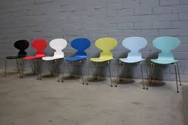Ein wichtiger grundstein der zusammenarbeit des architekten arne jacobsen und des möbelherstellers fritz hansen ist die ameise (oder auf dänisch: Design Fritz Hansen By Arne Jacobsen 3101 Stuhl Ameise Chair 4 Bein Stapelbar Ebay