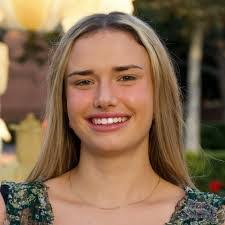 Noelle Osborne's Instagram, Twitter & Facebook