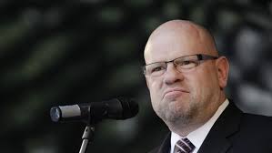 O tři roky později vystřídal v jejím čele jaromíra drábka. Byvaly Sef Hospodarske Komory Kuzel Je Podvodnik Potvrdil Soud Za Neexistujici Seminare Dostal Podminku Hospodarske Noviny Ihned Cz