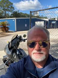 Dads ... real quick… What's *one small thing* that's actually helped you  stay