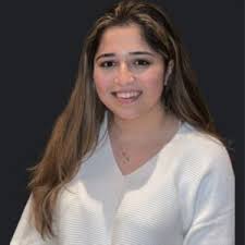 Donna Elias's Instagram, Twitter & Facebook