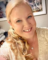 Lee university director meets team in Chattanooga