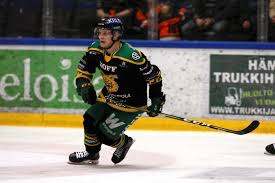 Kariyer istatistiklerini (forma giydiği maç, gol, asist, puan / lig, milli takım) ve transfer geçmişini görüntüleyin. Lahde Liiga Sensaatio Arttu Ruotsalaisen Nhl Unelmalle Iso Kolaus