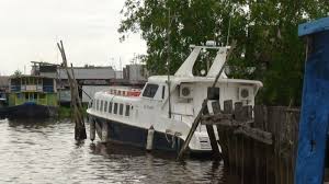 Loker kantin kapal lombok : Dermaga Llasd