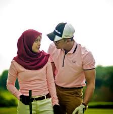 She is the fourth of five siblings. Biodata Mia Ahmad Pelakon Hati Perempuan