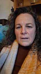 FREE HYPNOTHERPY For the month of January, with every sound bath booked  this month. In my practice, I combine Hypnotherapy and Sound Healing to  help you: 1️⃣ Clear the Clutter: Soften the