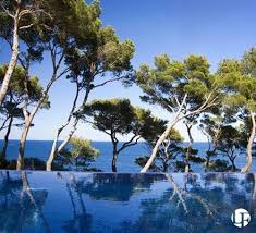 Luxury Villa For Rent In One Of The Most Exclusive Areas Http Www Lucasfox Com Short Term Pr Villa De Luxe Location Vacances Appartement Locations Vacances