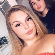 Mia Harman's Instagram, Twitter & Facebook