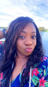 Nia Vizzar Tamara Realtor