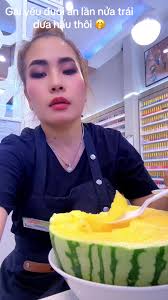 Terry Le (@terry.le94)'s video of girl that can only eat 2 foods